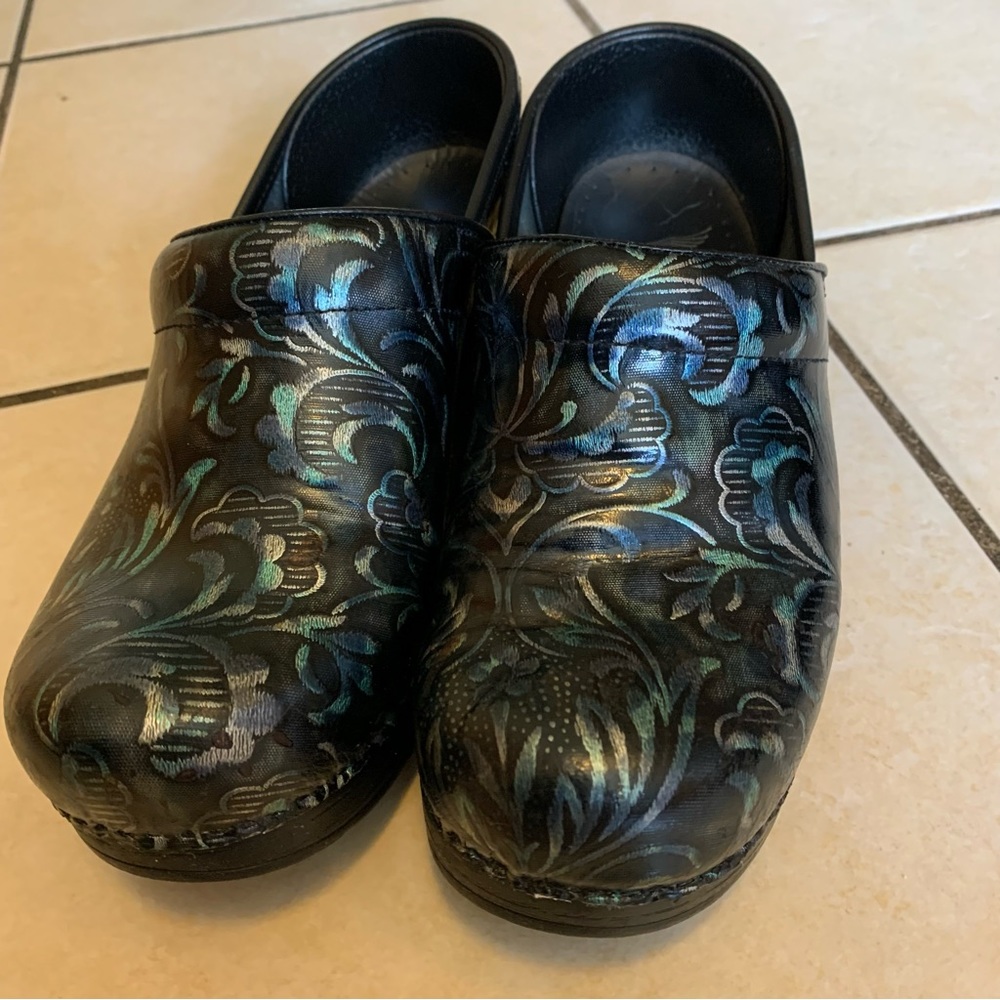 Dansko Professional Clogs EUC